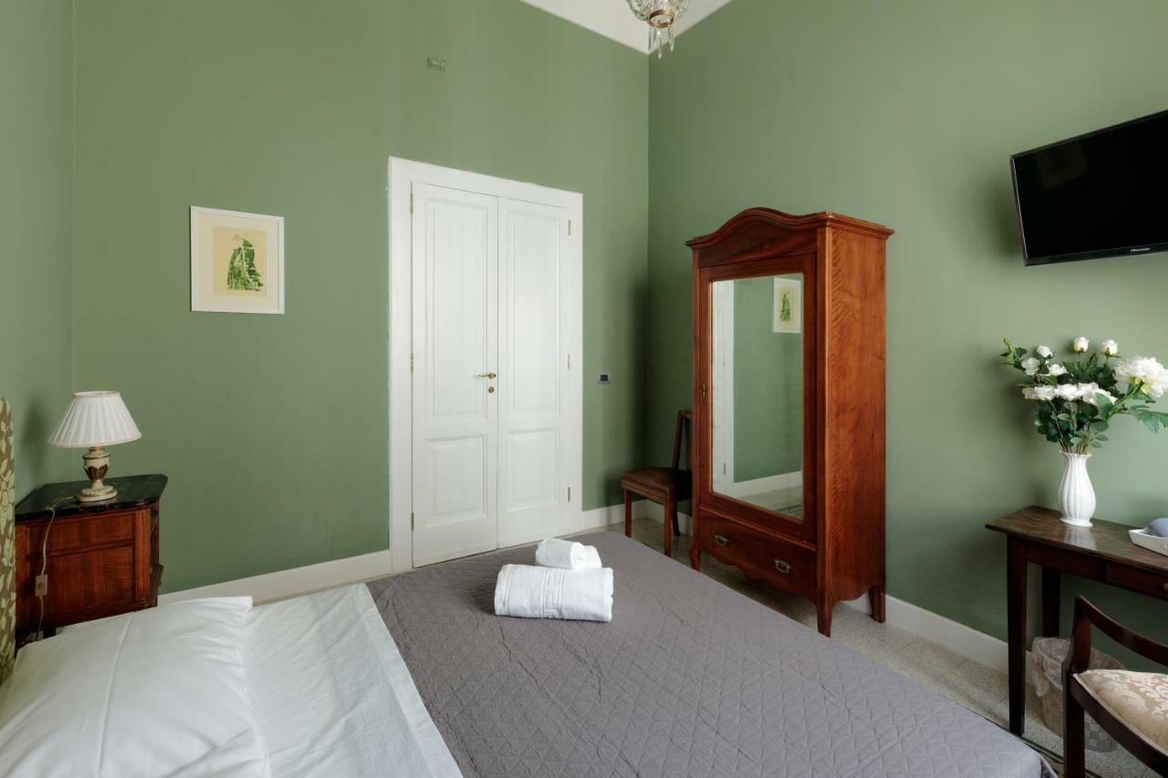 Talia B&B Guest House เรจโจ ดี คาลาเบีย ภายนอก รูปภาพ